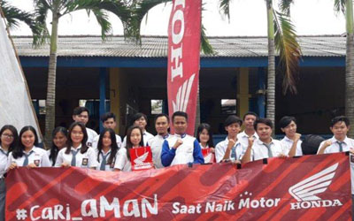 Team Safety Riding Honda Asia Surya Perkasa Gelar Edukasi Berkendara di SMK Tunas Karya Pangkapinang